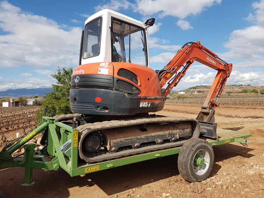 Mini excavator transport platforms