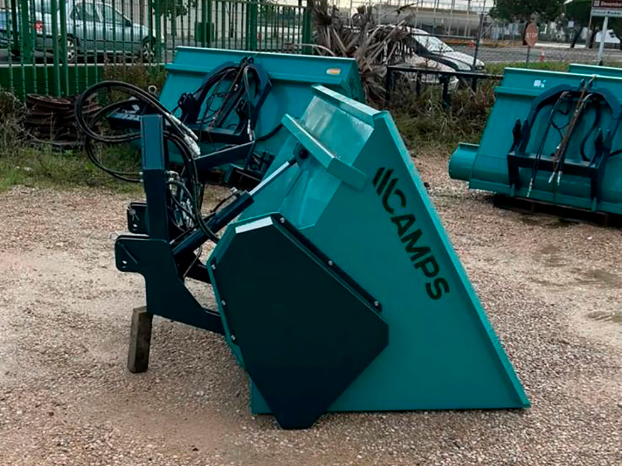 Self-Loading Manure Spreader PEC