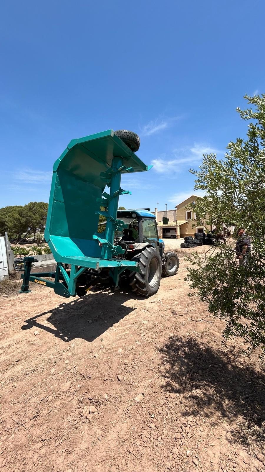 Volteadora de compost VC-1800 Camps