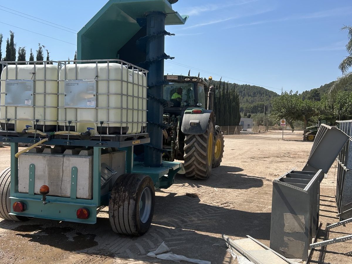 Compost turner VCC1-3000 (trailed)
