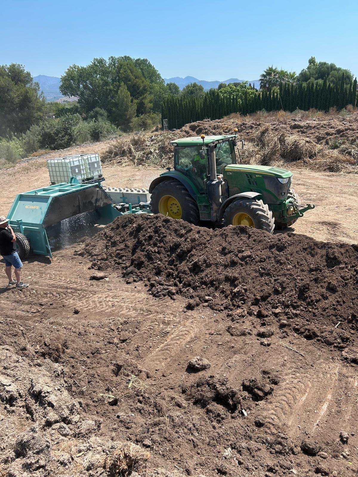 Volteadora de compost VCC1-3500 Camps